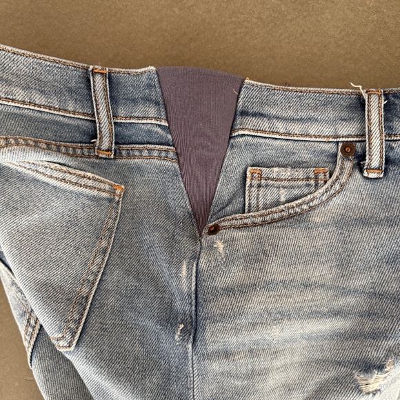 HATCH The Cut Off Denim Maternity Shorts - Picture 11 of 16